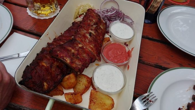 Spareribs satt im Brandauers Schlossbräu